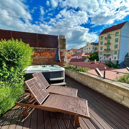 Terrace Apartman Premium Belvaros Jacuzzival Apartment Veszprem Exterior photo